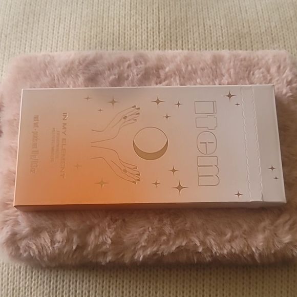 item IN MY ELEMENT Palette - Picture 5 of 5